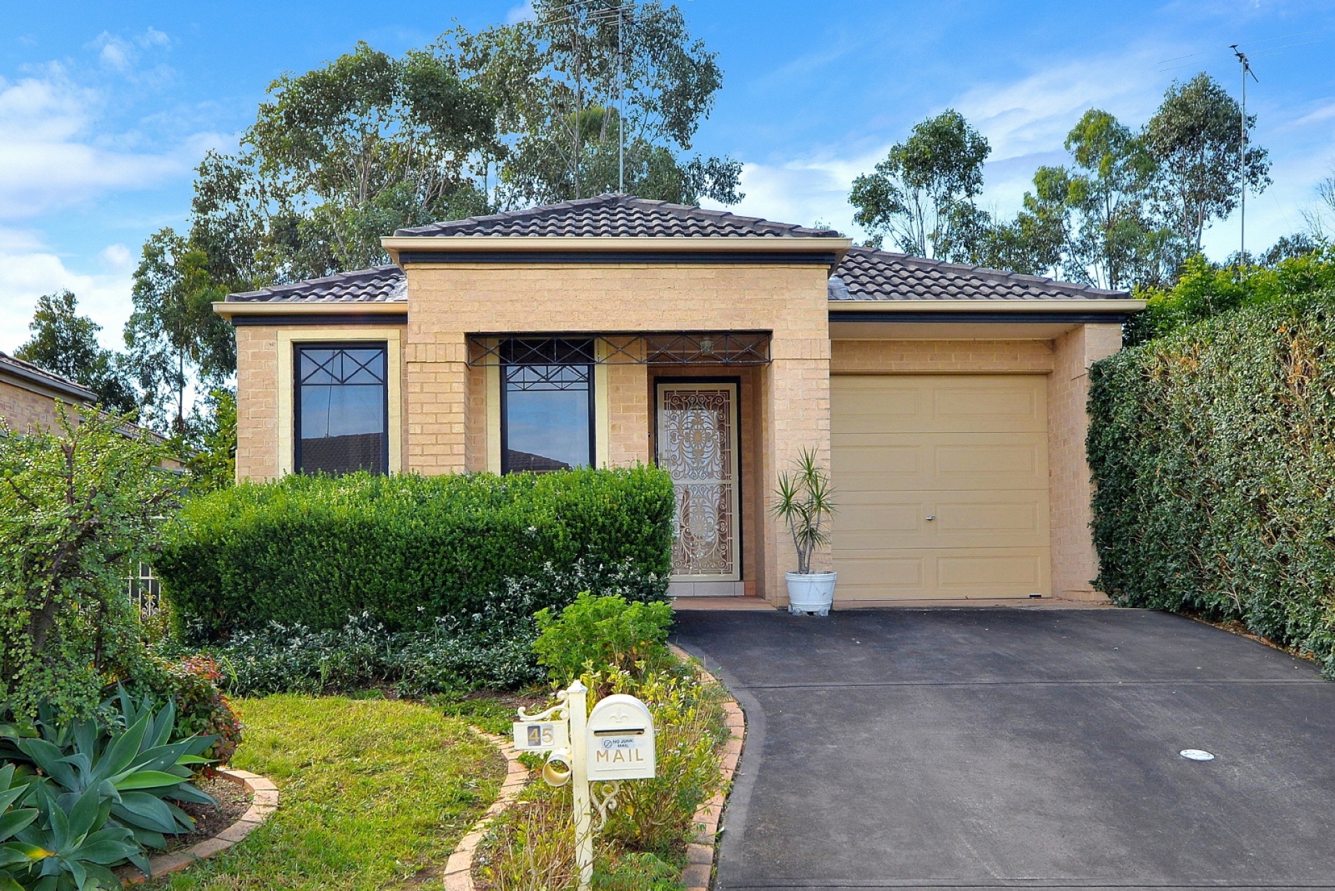 3 Rooms, House, Leased, Sharrock Avenue, 2 Bathrooms, Listing ID 1250, Glenwood, NSW, Australia,