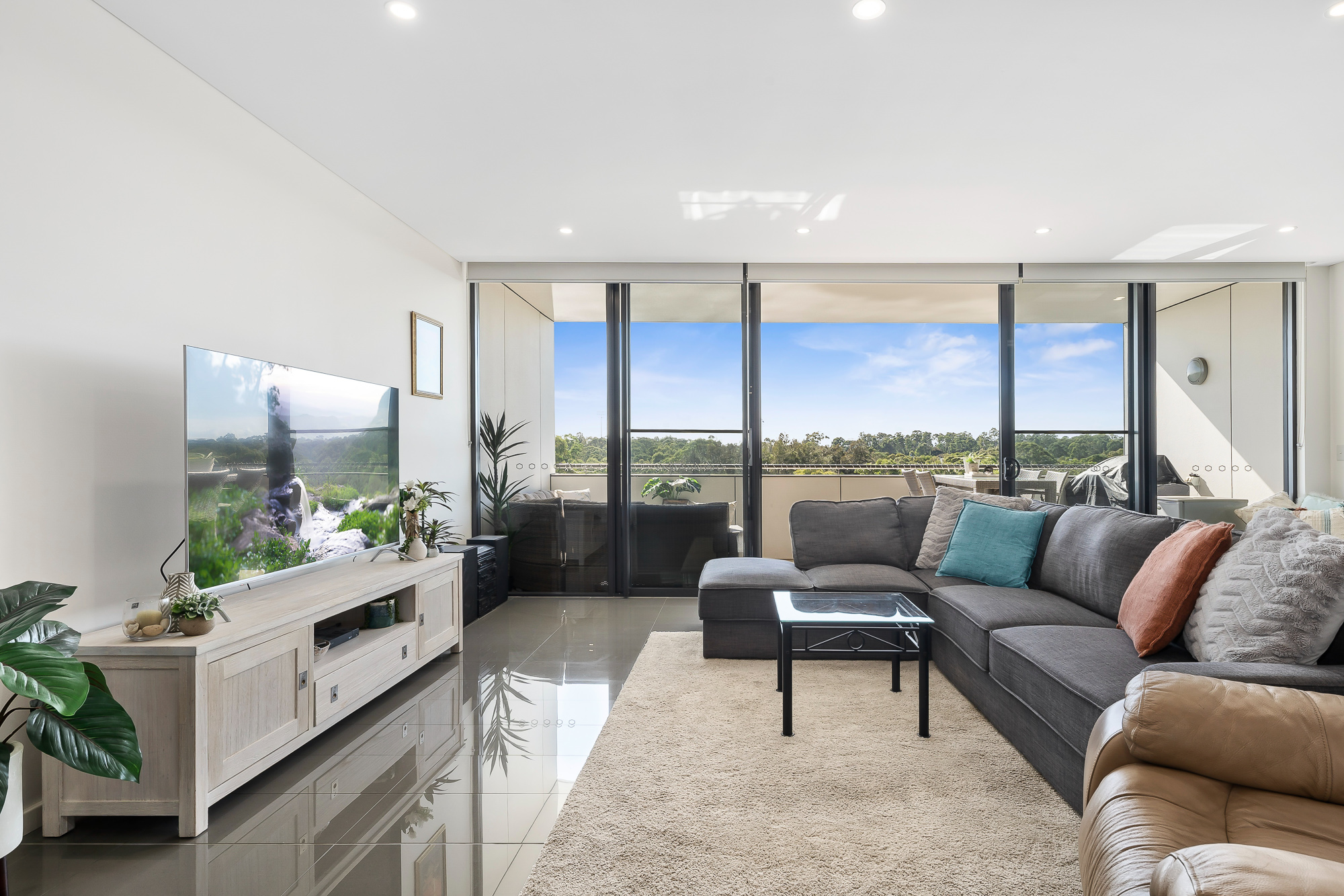 3 Bedrooms, Apartment, Sold , Caddies Boulevard, 2 Bathrooms, Listing ID 1613, Rouse Hill, NSW, Australia,