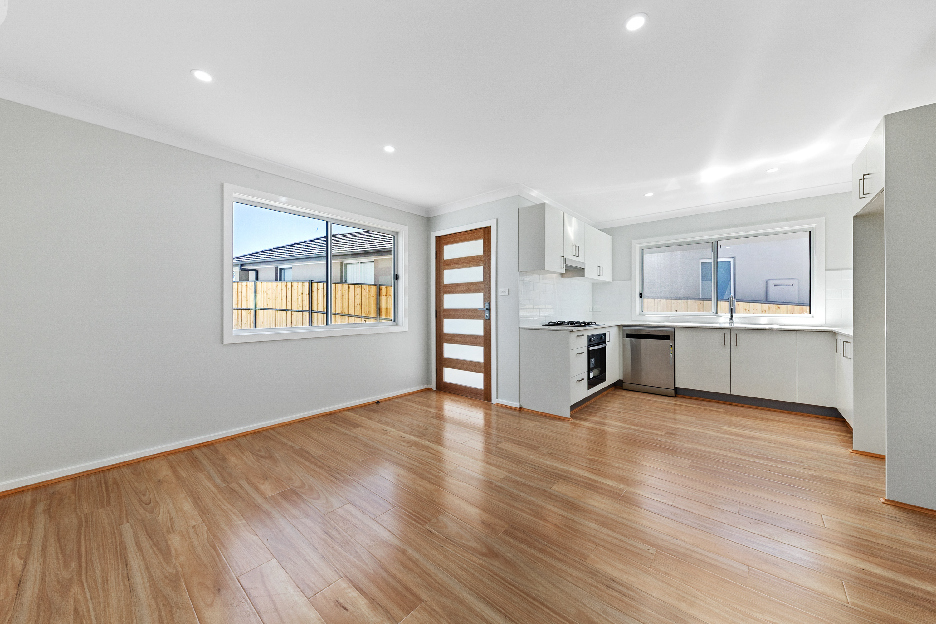 2 Bedrooms, Apartment, For Rent, Ross Place, 1 Bathrooms, Listing ID 1691, Australia, 2153,